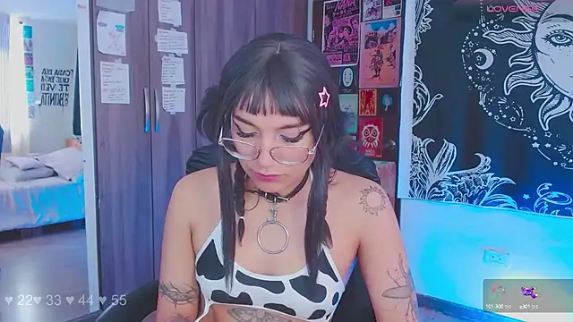 melissahowl online show from September 18, 2025, 4:21 pm