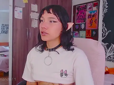 melissahowl online show from November 2, 2025, 5:18 pm