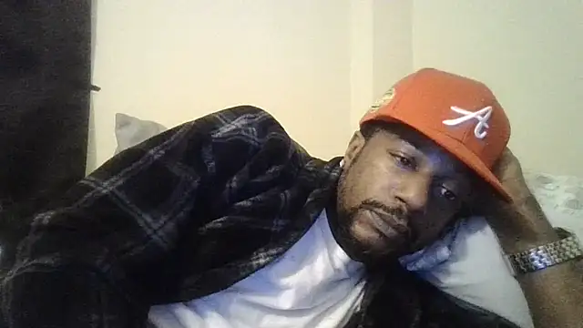 Snapshot of DreamvilleINC chatting on November 2, 2025, 5:45 am DreamvilleINC online show from November 2, 2025, 5:45 am