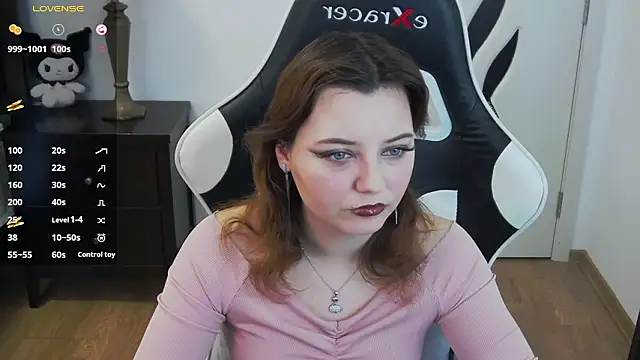 pretty little thing online show from February 17, 2026, 5:10 pm