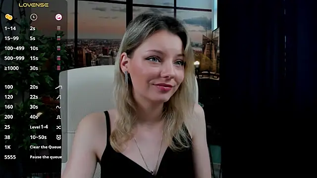 pretty little thing online show from January 26, 2025, 8:46 am
