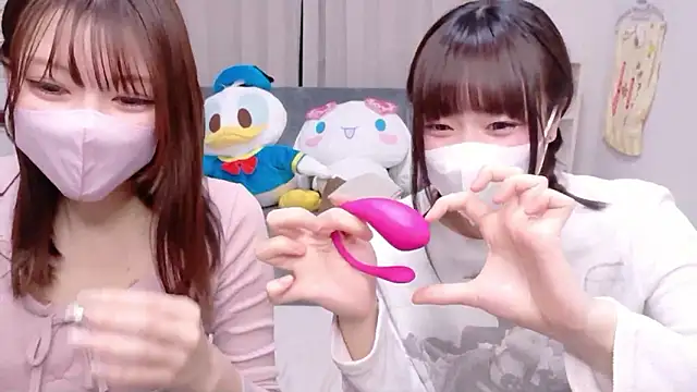 Snapshot of Mia--meow chatting on October 25, 2025, 1:56 pm Mia--meow online show from October 25, 2025, 1:56 pm