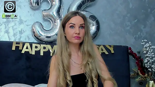 Snapshot of 3lla_Rose chatting on September 24, 2025, 6:36 pm 3lla Rose online show from September 24, 2025, 6:36 pm