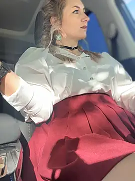 Crazy-Rosa online show from April 13, 2026, 3:43 am