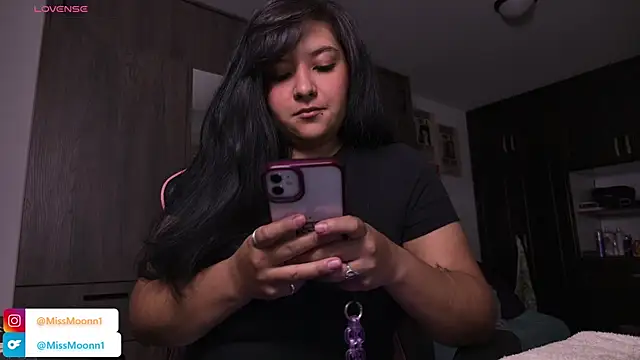 Snapshot of Steph_moon_ chatting on September 14, 2025, 4:35 am Steph moon online show from September 14, 2025, 4:35 am