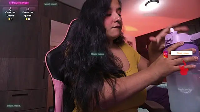 Snapshot of Steph_moon_ chatting on March 15, 2025, 1:19 am Steph moon online show from March 15, 2025, 1:19 am