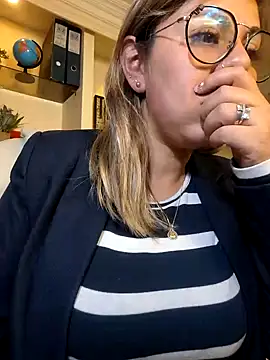 Cata Office-12 online show from January 15, 2025, 4:43 pm