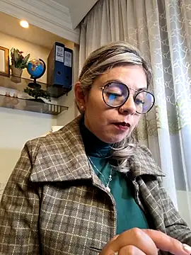 Cata Office-12 online show from February 5, 2025, 7:31 pm