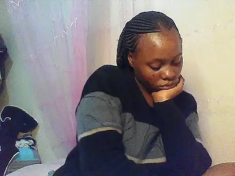 Snapshot of EBONYVANILLA02 chatting on October 18, 2025, 7:27 pm EBONYVANILLA02 online show from October 18, 2025, 7:27 pm