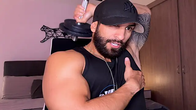 SamDornan online show from March 5, 2025, 9:04 pm