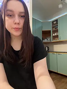 Marylallka5 online show from February 4, 2025, 4:37 am