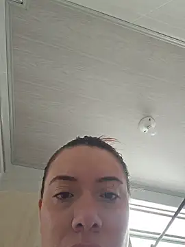 valery mora online show from October 10, 2025, 3:46 pm