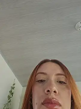 valery mora online show from December 20, 2025, 3:15 pm