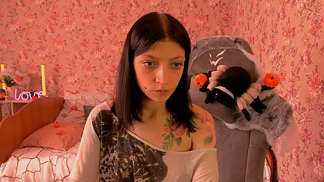 Snapshot of Lolly_Haze chatting on October 29, 2025, 6:45 am Lolly Haze online show from October 29, 2025, 6:45 am