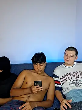  Ottis  online show from November 29, 2025, 11:38 pm