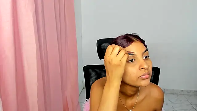 Snapshot of FalakRese chatting on December 5, 2024, 9:00 pm FalakRese online show from December 5, 2024, 9:00 pm