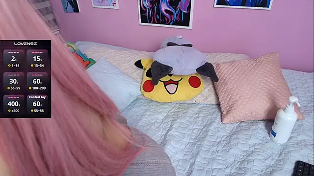 Snapshot of Miwa_violet chatting on October 19, 2025, 12:46 am Miwa violet online show from October 19, 2025, 12:46 am