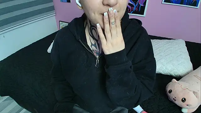 Miwa violet online show from March 29, 2026, 5:03 pm