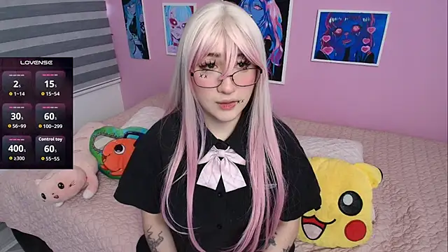 Miwa violet online show from November 10, 2025, 6:24 pm