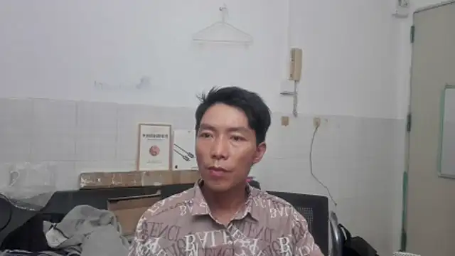 xhqds online show from May 9, 2026, 4:54 pm