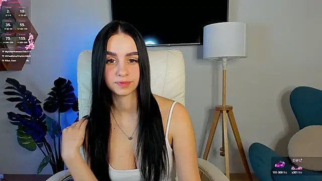 Snapshot of Dina_Foxxx chatting on October 4, 2025, 8:10 pm Dina Foxxx online show from October 4, 2025, 8:10 pm