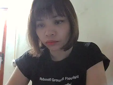 Angela-Eira online show from September 18, 2025, 8:45 pm