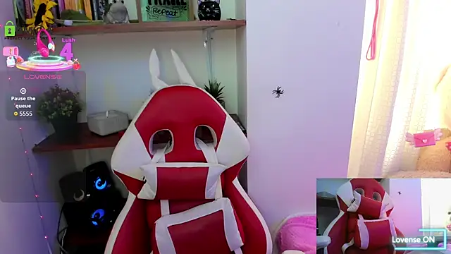 sweetlittlelisa online show from October 14, 2025, 4:51 pm