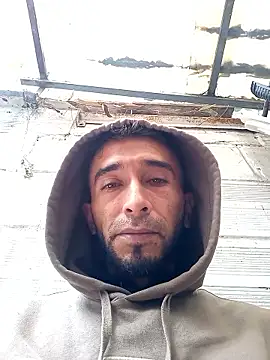 Snapshot of weedmanhot28 chatting on January 14, 2026, 1:15 pm weedmanhot28 online show from January 14, 2026, 1:15 pm