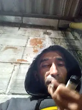 Snapshot of weedmanhot28 chatting on January 11, 2026, 5:14 am weedmanhot28 online show from January 11, 2026, 5:14 am