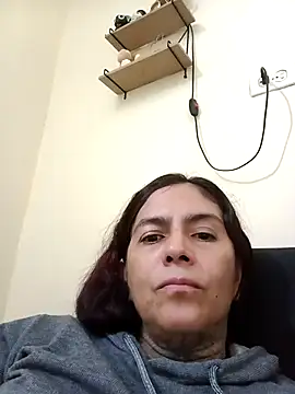 Snapshot of Dakary_hot chatting on October 6, 2025, 1:07 am Dakary hot online show from October 6, 2025, 1:07 am