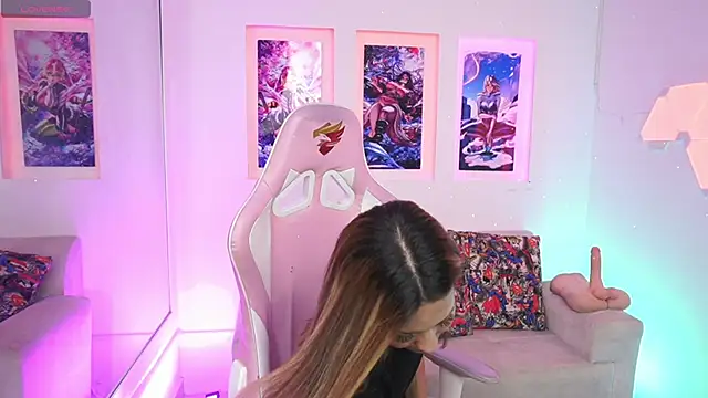 KayraOwen online show from February 7, 2025, 11:45 am