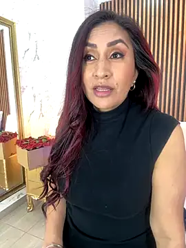 Snapshot of MonicaMoret chatting on October 6, 2025, 12:17 pm MonicaMoret online show from October 6, 2025, 12:17 pm