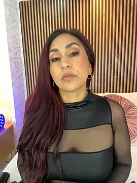 Snapshot of MonicaMoret chatting on September 19, 2025, 12:20 pm MonicaMoret online show from September 19, 2025, 12:20 pm