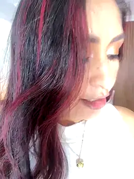 Snapshot of MonicaMoret chatting on October 4, 2025, 12:28 pm MonicaMoret online show from October 4, 2025, 12:28 pm