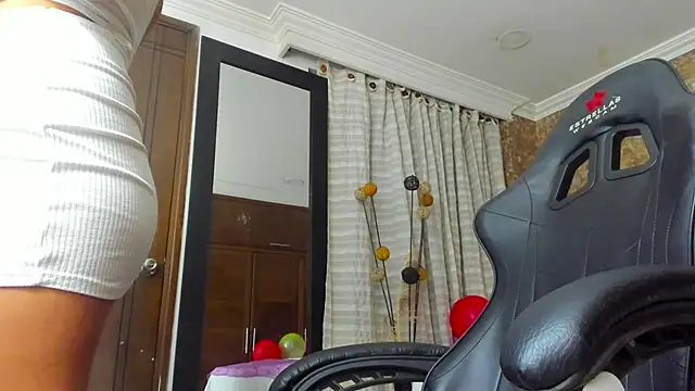 stella xue online show from March 2, 2025, 2:19 am