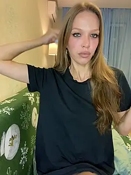 Snapshot of KateMariett chatting on July 17, 2026, 9:34 pm KateMariett online show from July 17, 2026, 9:34 pm