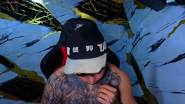 Kevin22 222 online show from April 23, 2026, 1:56 am