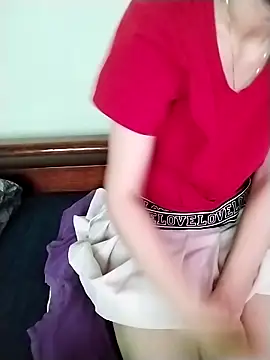 Luxcute286 online show from April 13, 2026, 1:31 am