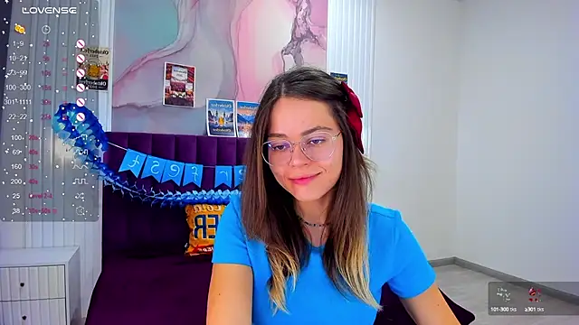 Snapshot of Kelly_Cuutie chatting on September 25, 2025, 12:49 am Kelly Cuutie online show from September 25, 2025, 12:49 am