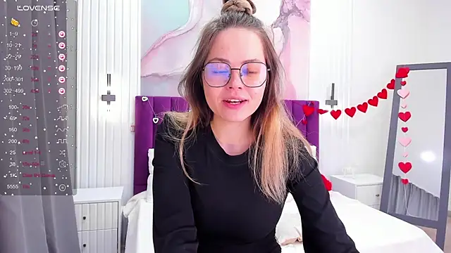 Kelly Cuutie online show from February 21, 2025, 6:07 am