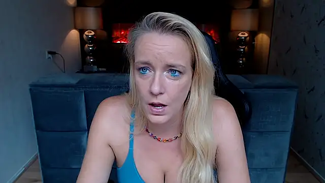 Snapshot of Wendysexyx chatting on October 3, 2025, 9:55 am Wendysexyx online show from October 3, 2025, 9:55 am