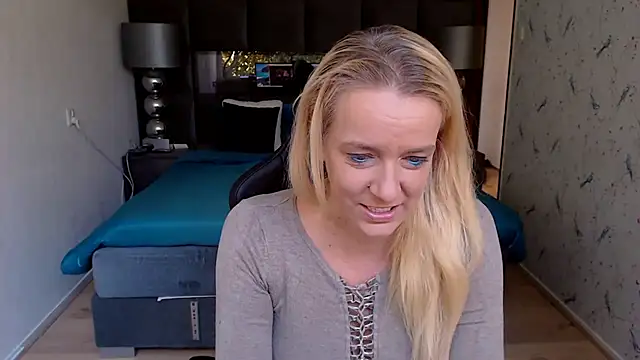 Snapshot of Wendysexyx chatting on October 9, 2025, 7:31 am Wendysexyx online show from October 9, 2025, 7:31 am