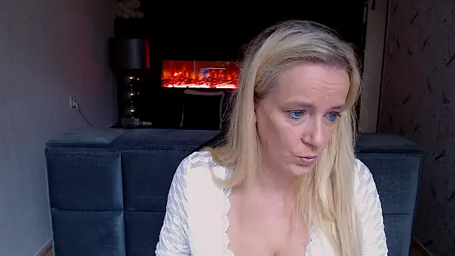 Snapshot of Wendysexyx chatting on October 6, 2025, 9:21 am Wendysexyx online show from October 6, 2025, 9:21 am