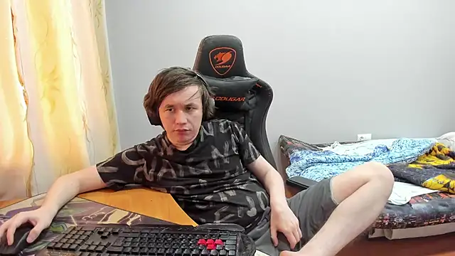 Snapshot of iliaskrislove chatting on September 27, 2025, 4:18 am iliaskrislove online show from September 27, 2025, 4:18 am