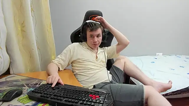 iliaskrislove online show from January 10, 2026, 12:44 pm