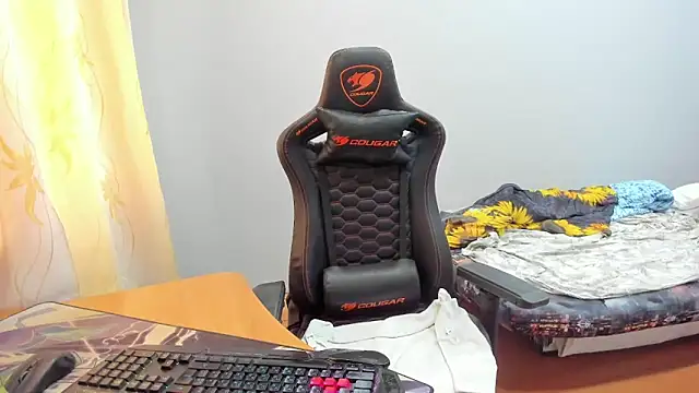 Snapshot of iliaskrislove chatting on September 19, 2025, 7:01 am iliaskrislove online show from September 19, 2025, 7:01 am