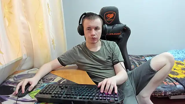 Snapshot of iliaskrislove chatting on October 22, 2025, 10:15 am iliaskrislove online show from October 22, 2025, 10:15 am