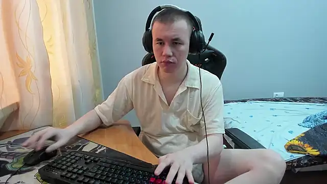 Snapshot of iliaskrislove chatting on October 3, 2025, 4:03 am iliaskrislove online show from October 3, 2025, 4:03 am