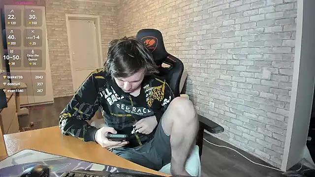 iliaskrislove online show from March 9, 2025, 1:25 am