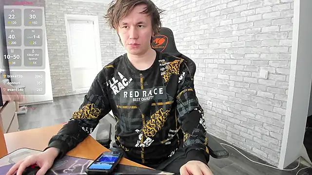 iliaskrislove online show from March 11, 2025, 8:52 am